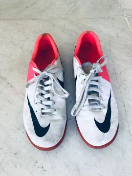 Tênis Nike Retrô número 38 
