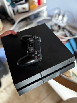 Playstation 4 com Controle