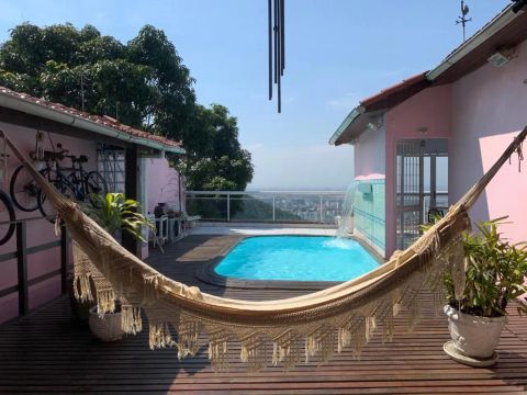 Imóvel para venda tem 200 metros quadrados com 3 quartos em Cordeiros - Itajaí - SC