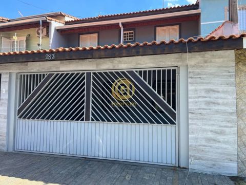 Imóvel para aluguel com 170 metros quadrados com 3 quartos em Jardim Santa Maria - Jacareí