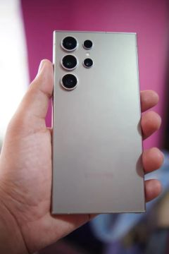 SAMSUNG S4 ULTRA SEMI-NOVO (512 GB)