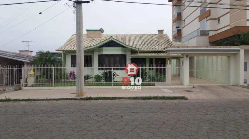 Casa com 3 dormitorios à venda em Araranguá-SC.