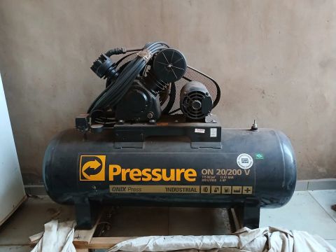 Compressor de Ar Industrial ONIX Pressure 20/200 V