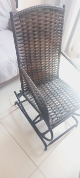 Cadeiras de balanço seminova