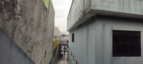 Aluga-se ou Vende Prédio comercial ou residencial para alojamento, 350 m², 03 salões amplo