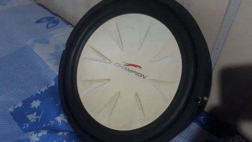 Sub woofer Champion 12P 1000Watts 4ohms novinho. 