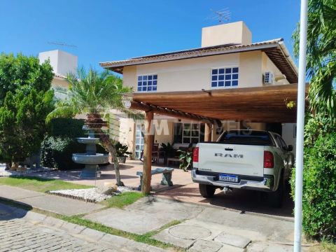 Casa à venda em condomínio fechado, no Golf em Itapuã!