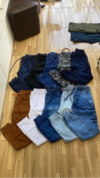 06 CALÇAS JOGGER POR 300,00