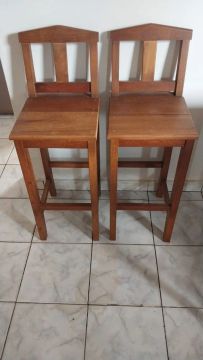 Par de Banquetas de Madeira Maciça