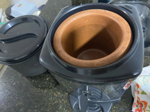 Bebedouro de água inox com tampa