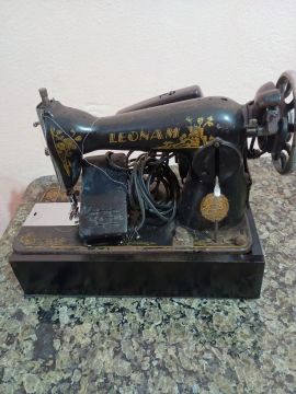 Máquina de Costura Leonam doméstica 
