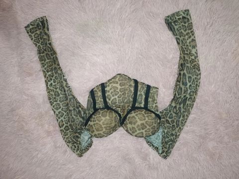 Blusinha de renda leopard print