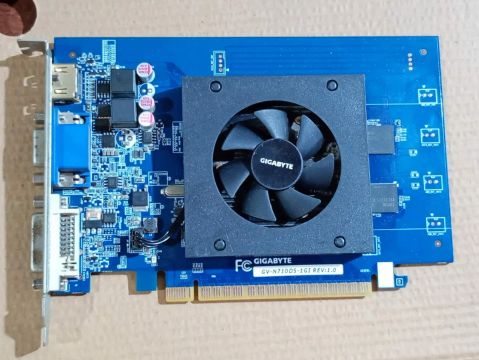 Placa de Vídeo Gigabyte GT 710 1GB GDDR5 COM DEFEITO