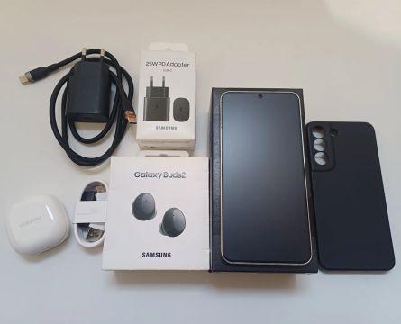 Samsung S22 256g + galaxy buds2 + carregador turbo original