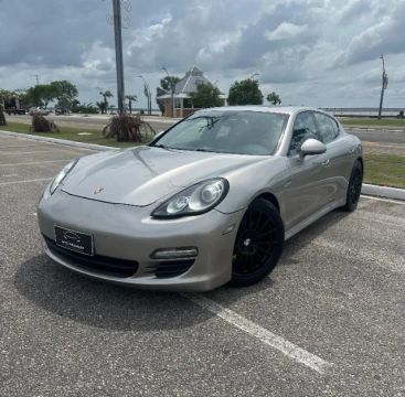 Porsche panamera 2011