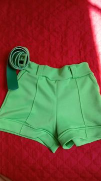 Shorts feminino verde