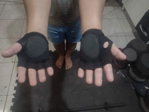 Par de luva para musculação academia crossfit ginástica em Neoprene