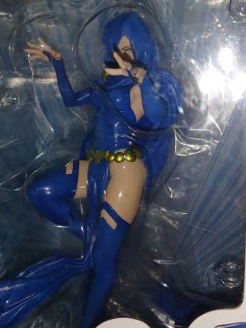 Statueta Raven DC