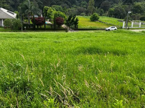 Terreno 1.018 metros em condomínio fechado em frete as piscinas do recreio cruzeiro