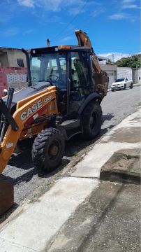 Retroescavadeira CASE 580n 2021
