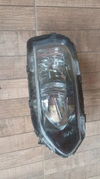 Farol inferior direito Kwid 2023/24/25
