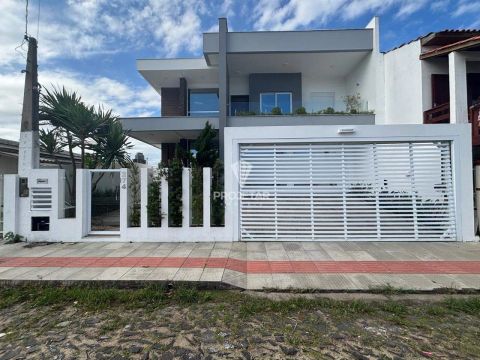 Encante-se com essa residência de alto padrão!