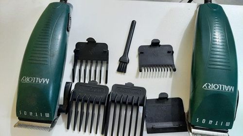 Máquina de cortar cabelo vendo às duas Pelo preço de uma com Assesorios 127v 