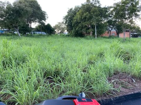Lote com 360 m² no Portal do Lago em Luzimangues