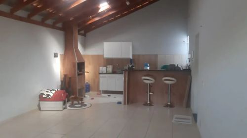 Casa à venda, 150 metros quadrados, 3 quartos, sendo 01 suíte,  Centro - Pedregulho