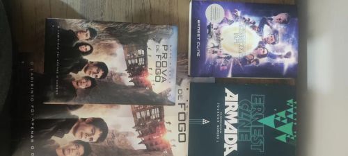 Livros Maze Runner e Armada - Ernest Cline