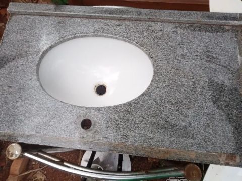 Pia para banheiro medida são 2 de 70x54 e 1 de 95x45 170,00 