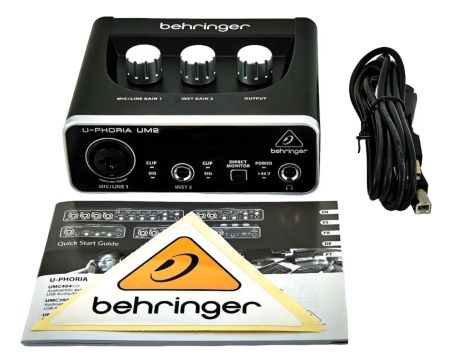 Interface de Áudio Behringer U-phoria UM2 