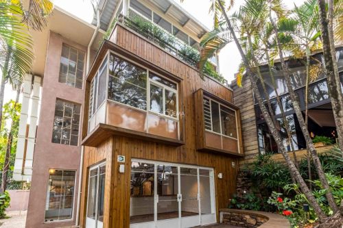 Casa comercial com projeto assinado pelo Estúdio Penha/Memola