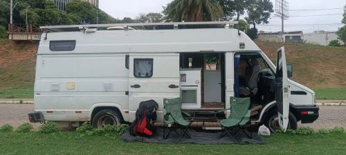 110 mil Motorhome Iveco com moto. Tá barato e aceito troca.