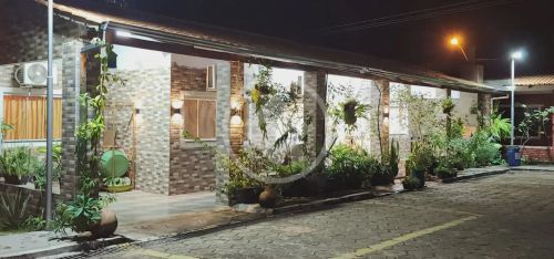 REF: Office2499 Casa no Mansões Águas Quentes, sendo 2 quartos com 175m², Caldas Novas-GO 