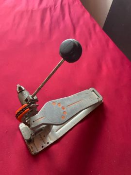 Pedal de Bumbo Pearl P-930 demonator