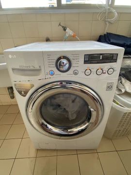 Máquina de Lavar e Secar LG Direct Drive 12kg - 127V
