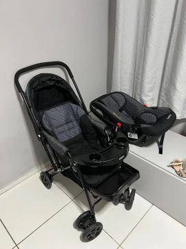 Carinho de bebê e bebê conforto 