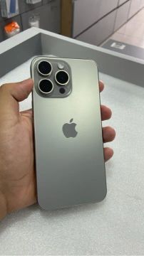 15 Pro Max 256GB Natural titânio 
