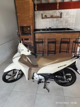 Biz 125  branca 2018
