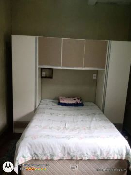 Aluga se quarto , semi mobiliado  , água e luz já incluso  ,,700 reais 