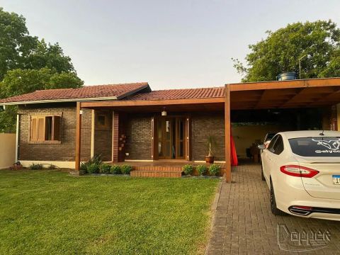Casa residencial à venda no bairro Campo Grande com 95m² e 1 dormitório/quarto.
