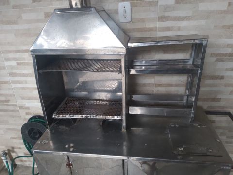 Churrasqueira de Aço Inox - 2 Prateleiras
