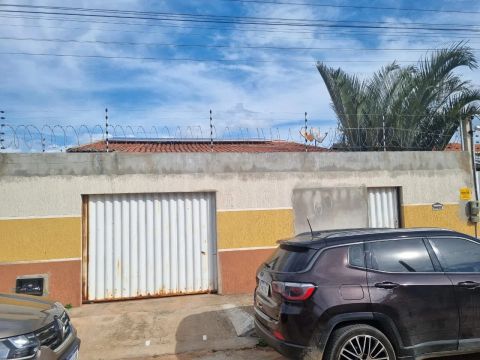 Imóvel para venda tem 87 metros quadrados com 3 quartos em Santa Júlia - Mossoró - RN