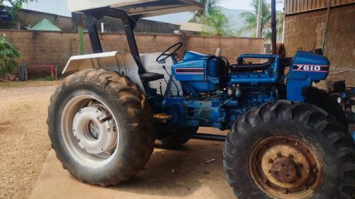 Vendo trator ford 7610