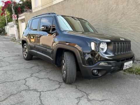 Jeep Renegade 2018 1.8 Flex em ótimo estado