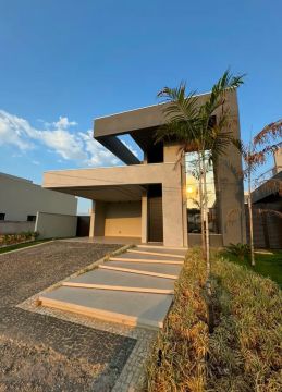 ALPHAVILLE 2 Casa Terrea Alto Padrão 3 suítes,escritório,automatizada