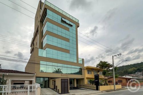 Apartamento espaçoso no Centro de Santo Amaro da Imperatriz