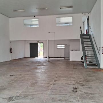Barracão imóvel comercial na Av. Beira rio com estacionamento 250m2 área coberta e mezanin