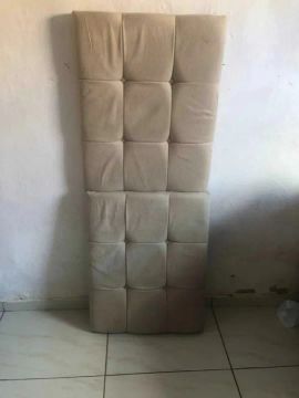 Cabeceira de Cama em Suede Bege
